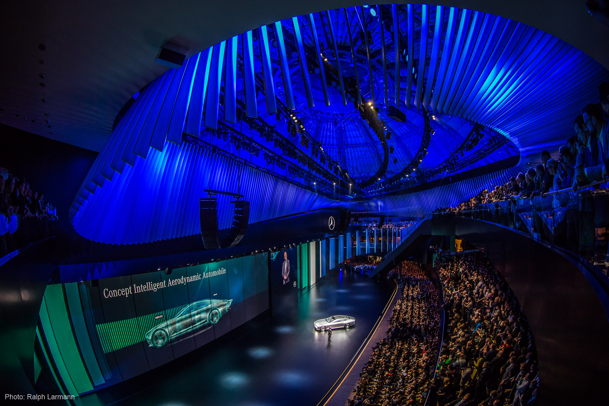 PK-0065_LR-Selection_Licht-Merceds-Benz_VA-PK_Photo-Ralph@Larmann_com_-IMG_0503