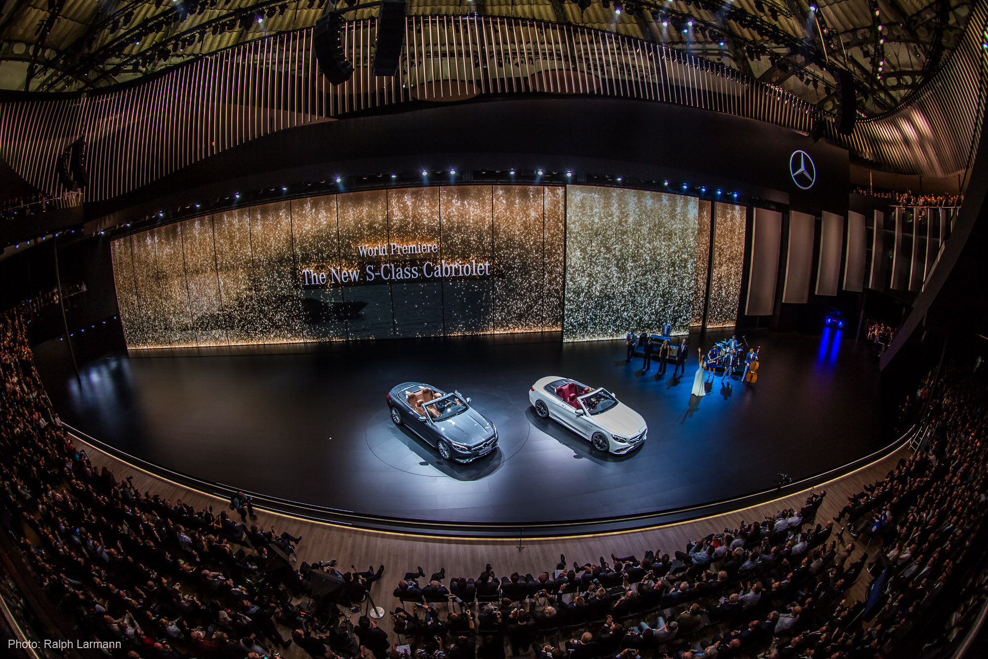 PK-0197_LR-Selection_Licht-Merceds-Benz_VA-PK_Photo-Ralph@Larmann_com_-IMG_7722