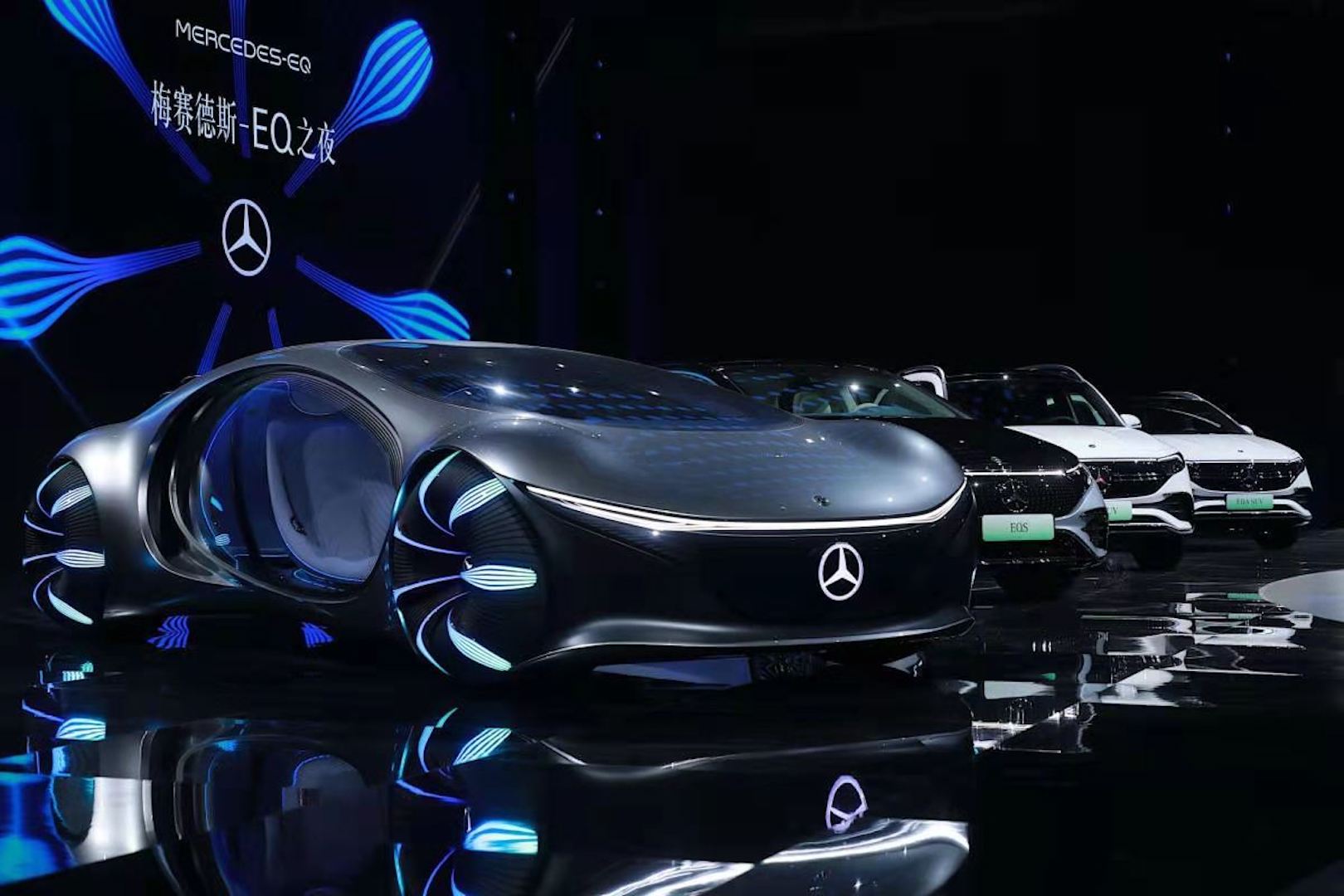 Mercedes-Benz-EQ-NIght-2021-studiorgb-00