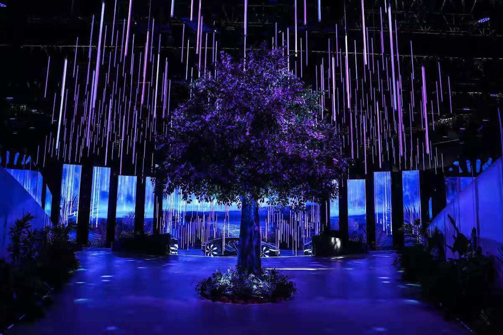 Mercedes-Benz-EQ-NIght-2021-studiorgb-02