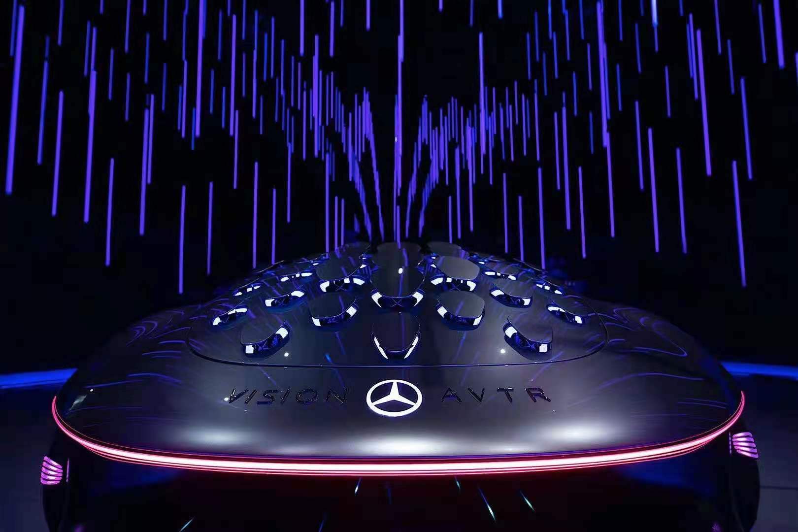 Mercedes-Benz-EQ-NIght-2021-studiorgb-07